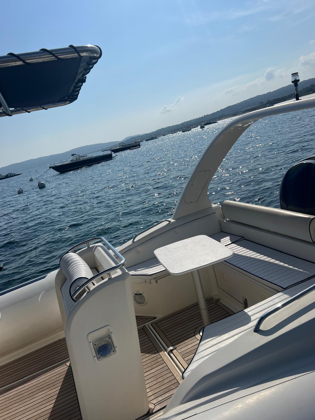 Nuova Jolly 7,5m cockpit